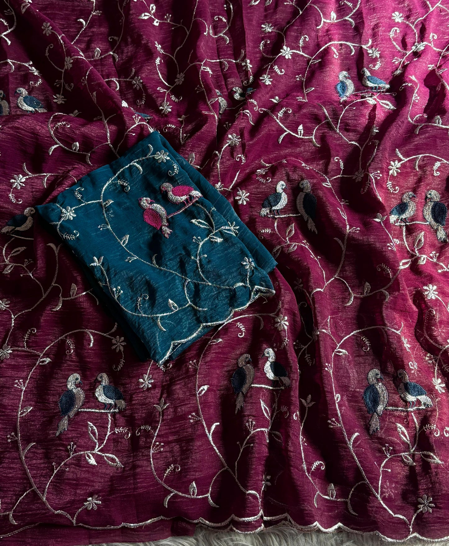 🌸 ZIVAAE Crunchy Crush Saree — Vibrant, Playful & Bollywood-Inspired